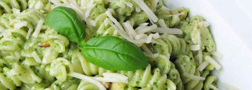 Pasta al Pesto con un Toque de Crema Lyncott®