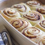 Rollos de canela con glaseado de queso crema